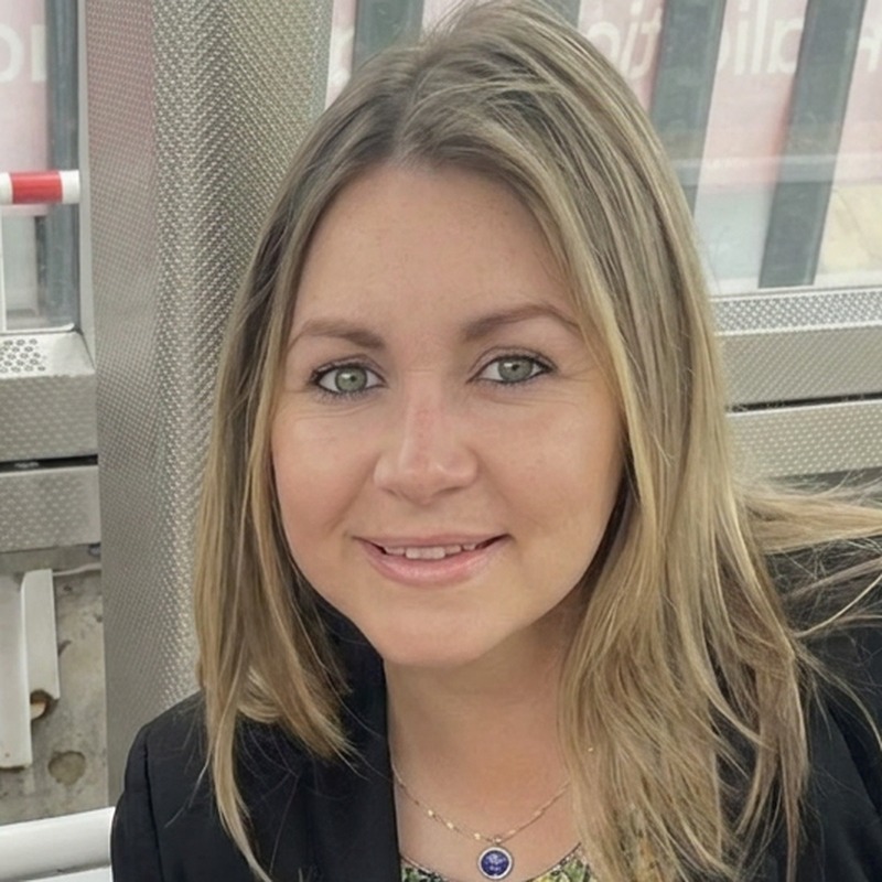 Vicky Hockey, tutor